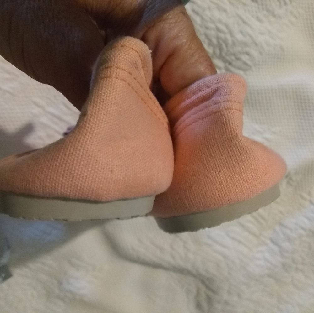Shoes - Picture 4 of 4